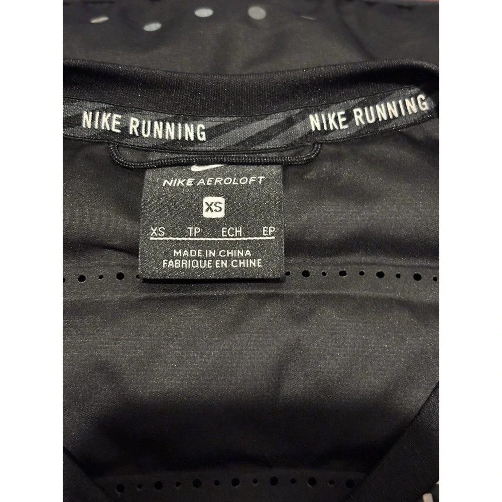 Womens XS Black Nike Run‎ 800 Aeroloft Reflective Vest Sleeveless Stretch Loft